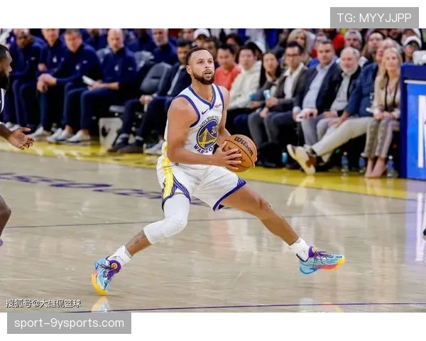 勇士队豪取27连胜,联盟无敌,勇士26连胜